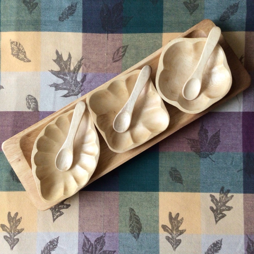 Wooden Serwer Tray Set with Spoons NWOT